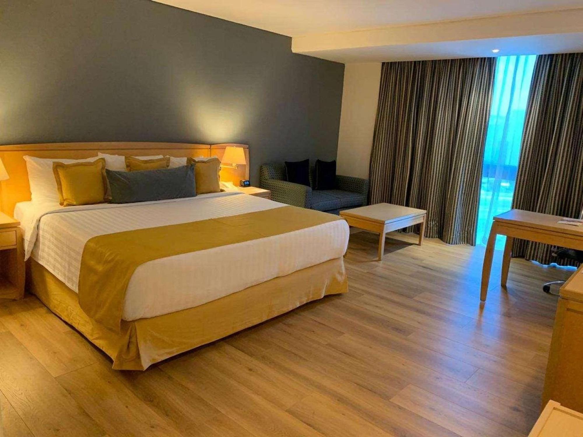 Radisson Paraiso Hotel Мексико Сити Екстериор снимка A room at the hotel